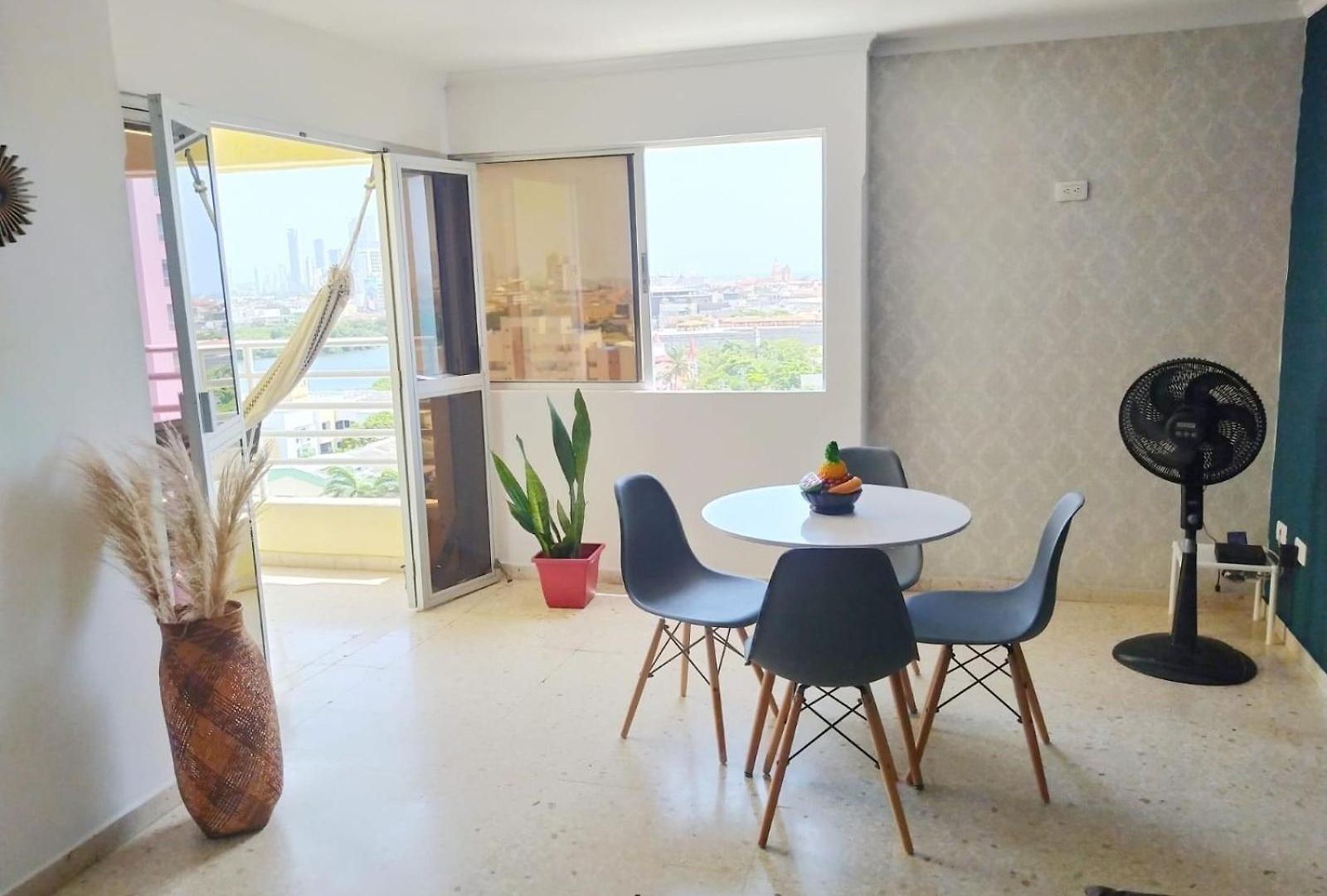 Apto Con Vista Al Mar Piso 11- Cartagena